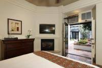 The cypress inn is in a great location, right smack dab in the middle of carmel proper. Cypress Inn Usa Carmel Booking Com