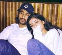 Is Big B S Granddaughter Navya Naveli Dating This Actor Orissapost orissapost