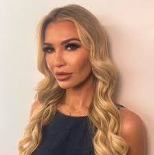 Christine Close -...