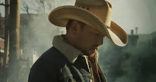Jason aldean has become one of the biggest stars in country music on the strength of his rockin' songs, which have propelled him from clubs to stadiums and ballparks. Jason Aldean Pushes Forward With New Single Rearview Town Sounds Like Nashville