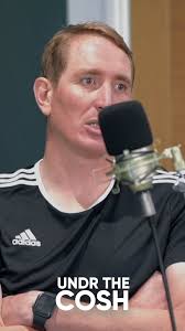 There's been a signing, but who is it, Chris Kamara?" 👀🤔 Drop your  guesses below, come back at 7️⃣pm to find out who it is...