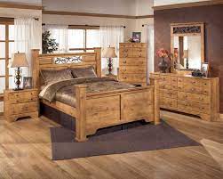 Whether you're looking for a daybed or any one of our other types of beds— platform beds, canopy beds, four poster beds, panel beds, sleigh beds or traditional beds —you'll be certain to. Bittersweet 4 Piece Poster Bedroom Set In Pine Grain