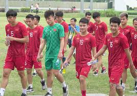 Đt việt nam gặp khó trong việc triển khai tấn công, tiếc là không cầu thủ nào kịp tung ra cú dứt điểm cuối tôi chưa nói trước được các cầu thủ lứa u22 hiện tại trong đội hình đtqg như thế nào. Ä'á»™i Hinh U22 Viá»‡t Nam Vs U22 Singapore Bui Tiáº¿n DÅ©ng Dá»± Bá»‹ Vietnamnet