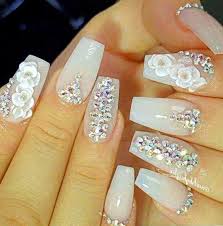 Uñas decoradas para san valentin, con piedras. Unas Decoradas Con Esmalte Y Piedras Encuentra Los Mejores Disenos