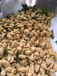 1 sudu besar cili kisar puteri 2 tangkai daun kari 1/2 biji telur 1 sudu teh jintan manis 10g udang kering (lagi banyak lagi sedap) 2 biji bawang kecil 1 cawan air garam, gula secukup rasa. Kuih Siput Saya Suka Resepi Sheila Rusly Fans Facebook
