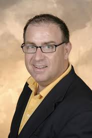 The Chris Farley Show: A Biography in Three Acts: Farley Jr., Tom, Colby,  Tanner: 9780143115564: Amazon.com: Books