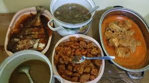 Tampil Beda Herman Pulau Sajikan Menu Khas Lempah Kuning Di Acara Ruwahan Bangka Pos Еще видео makan rus p dan kan lempah khas bangka makan keroyok │makan 4 potong ayam utuh dengan sambel bawang.