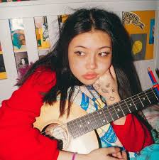 Beabadoobee Aesthetic Girl Pretty People Poses