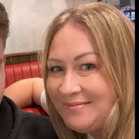 30+ "Sandra Lawlor" profiles