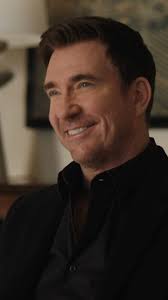 Remy Scott won’t tell anyone that he doesn’t have a tight circle of friends  — but there will be signs. Catch up