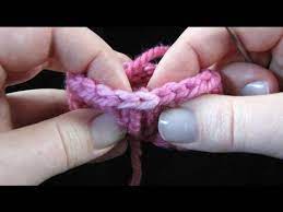 Learn how to bind off your knitting projects in the round with this easy tutorial! How To Neaten The Last Stitch Of Your Bind Off In The Round Knitfreedom