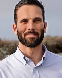 Justin Barker's Instagram, Twitter & Facebook