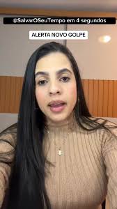 Caroline Tostes É Golpe