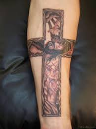 Sometimes images of winged angels or biblical scriptures are depicted alongside jesus, which makes the tattoo design even more beautiful. 70 Great Cross Tattoos For Arm