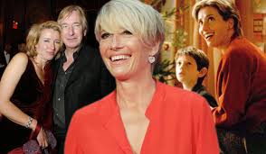 Emma thompson revealed the necklace scene from the 2003 romantic comedy love actually was inspired by her first husband kenneth branagh's alleged affair with helena bonham carter. Emma Thompson Will Not Be Appearing In Love Actually And Here S Why