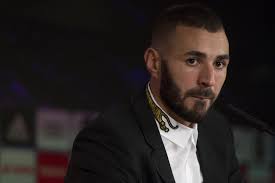 Benzema frisur awesome königliche krise darum schwächelt real madrid. War Real Madrids Karim Benzema An Versuchter Spielerberater Entfuhrung Beteiligt Express De