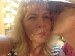 Annie Clouse's Instagram, Twitter & Facebook