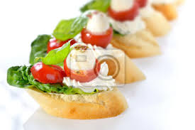 ½ bund dill 60 g zwiebeln 150 g naturjoghurt ½ tl. Kasehappchen Mit Tomate Und Mozzarella Mit Basilikum Und Frischkase Fototapete Fototapeten Salatbar Backwaren Finger Food Myloview De