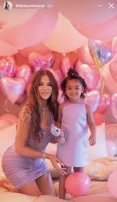 The luxury of standing (or squatting down) next to this queen!!! Khloe Kardashian S Pastel Party For True S Third Birthday Popsugar Family