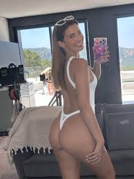 jock (jock637352@)  X