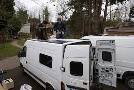 Modulaire, modulable, astucieux et très simple à. Voyage En Fourgon Amenage Le Van Migrateur