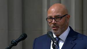 Colin Powell's son says goodbye to his father