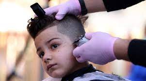 .erkekler için kafa tıraşı ipuçlarını sunar: Evde Erkek Sac Trasi Nasil Yapilir Duzgun Sac Nasil Kesilir Sac Tirasinin Puf Noktalari