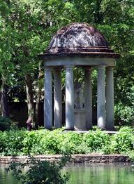 Temple D Amour Jardin De L Arquebuse Dijon France Jardines Dijon