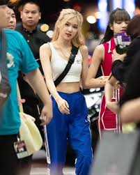 Allurelove Rose At Icn Heading To Ph For The Shopee Meet And Greet I Love Her Fit She Literally Look Like An Angel A