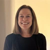 Leslie Pullen's Instagram, Twitter & Facebook