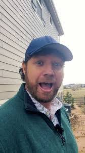 Liz Rutter's Instagram, Twitter & Facebook