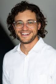 Henry Meier's Instagram, Twitter & Facebook