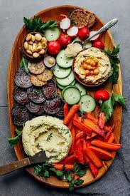 5 Minutes De Macadamia Et Crudite Vegetalienne Detox Recette Facile Et Saines Food Food Platters Healthy Recipes