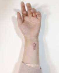 Kucuk Dovme Modelleri Koreli Sanatcidan Small Tattoos Minimalist Tattoo Body Art Tattoos
