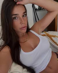 Just hangin around..🤎