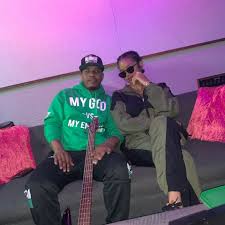 Eric Hudson On Instagram Me And Hermusicofficial Made A Classic Tonight I Brought My Bass With Me Backtowork Shesagenius Clas In 2020 Eric Hudson Bring It On