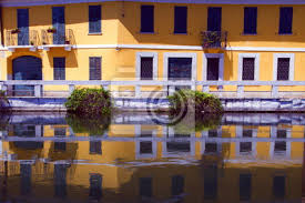 Copyright © 2021 milano casa | credits. Gaggiano Casa Colorata Con Riflesso Su Naviglio Grande Milano Fototapete Fototapeten Milan Lombardia Balkon Myloview De