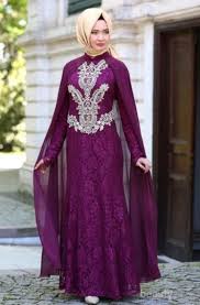 Untuk membuat dress brokat yang cantik hendaknya diberi kain pelapis untuk menutupi kekurangan brokat yang jenisnya menerawang atau tembus pandang. Wah Dress Brokat Modern Dengan Hijab Benar Benar Kece Buat Kondangan Intip Padu Padannya Di Sini Ladies