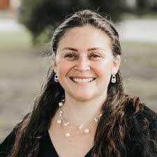 Vanessa Holcomb's Instagram, Twitter & Facebook