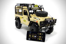 Frequent special offers and.all products from land rover defender camel trophy category are shipped worldwide with no additional fees. Lego Rc Land Rover Defender 90 Hiconsumption