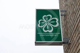Centerpartiet, eller centern, är ett politiskt parti i sverige. Centerpartiet By Michael Erhardsson Mostphotos