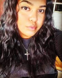 Mariana Ackerman's Instagram, Twitter & Facebook