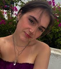 Avery Gardner's Instagram, Twitter & Facebook