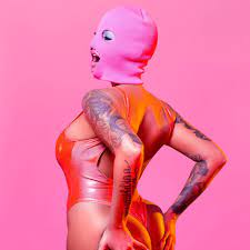 Amber Rose Flaunts Her Booty In Paper Magazine, Transforms Into Rosie the  Riveter & More Feminist Icons