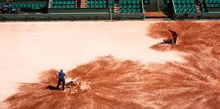 Learn how the roland garros clay courts are getting ready for the french open: Masters Of The Courts The New York Times