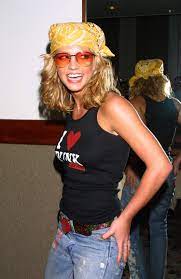 As popsugar editors, we independently select and write about we definitely don't blame you for wanting to keep these recognizable fashion looks alive, and we don't think jt, beyoncé, or britney spears would. Britney Spears Style Evolution Britney Spears Fashion Photos