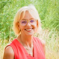 Megan Capper is EWEB's energy resources manager, responsible for managing  our wholesale energy agreements to ensure adequate electricity supply  tomorrow, and for the next 20 years. To learn more about Megan's journey,