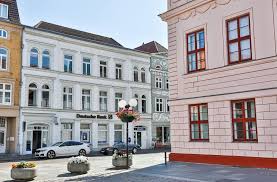 Åpningstider i dag til deutsche bank. Uber Mich Rechtsanwaltin Claudia Widiger In Gustrow