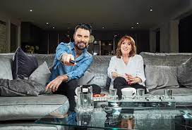 The concept of watching people watch television admittedly isn't all that thrilling however gogglebox has now proven to be a favourite friday. Celebrity Gogglebox Line Up And How To Watch Online Tv Tellymix