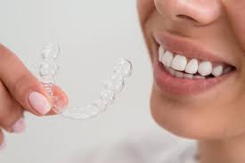 Because of this, the mold fits your teeth, making sure that the whitening gel evenly comes in contact with the surface of your teeth without pushing the gel out and onto your gums. Natural Teeth Whiteners That Work And Ones To Avoid The Healthy